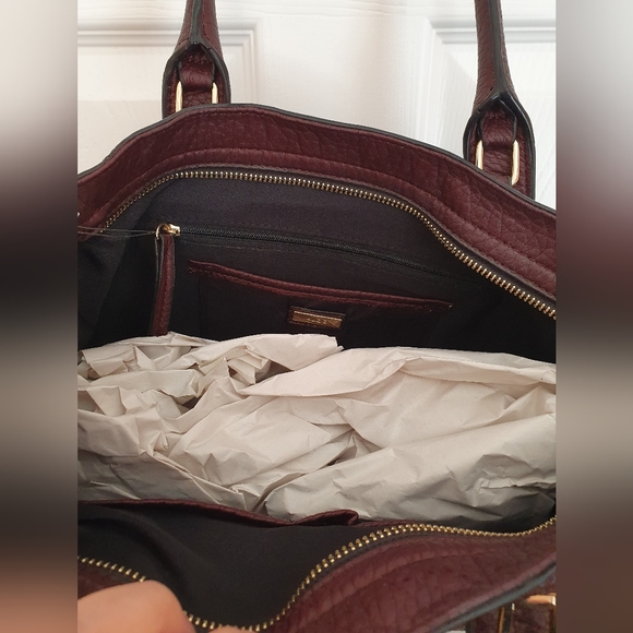 Aldo Burgundy purse with shoulder strap - Picture 4 of 4